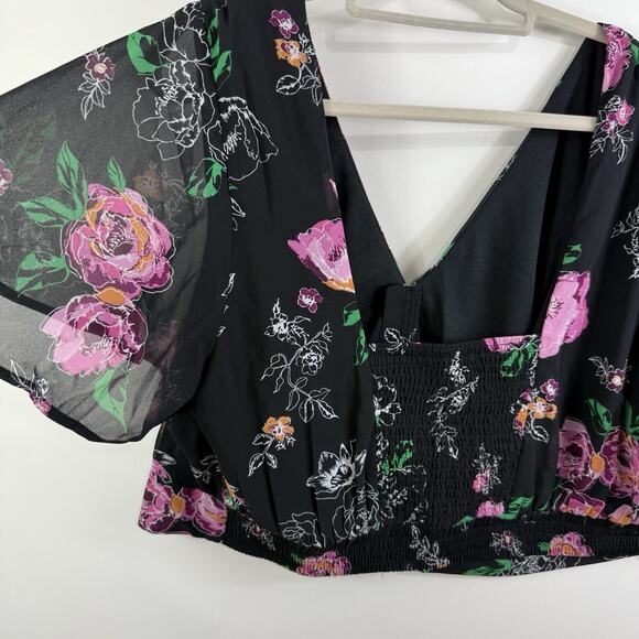 Smocked Cropped Torrid Black Floral Blouse 2X Flutter Sleeve Dark Floral V Neck - Picture 8 of 12